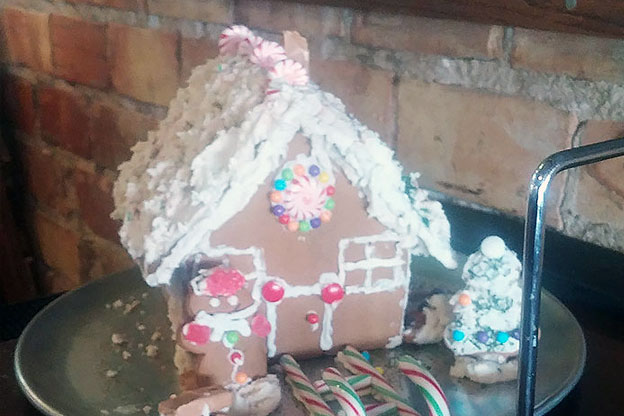 Gingerbread House Tour in Lava Hot Springs Idaho